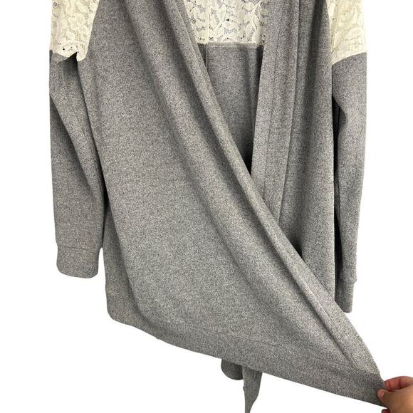 Torrid Lace Insert Open Front Cardigan Size 2 - Picture 3 of 6